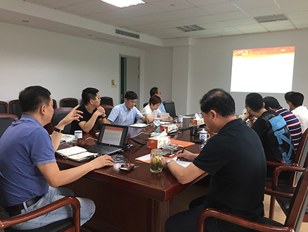 集團領導講黨課450.jpg