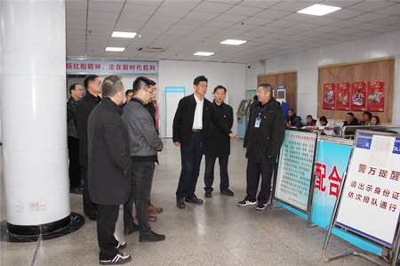 交通局春運(yùn)檢查2(滕艷君)_副本.jpg 交通局春運(yùn)檢查2(滕艷君)_副本.jpg