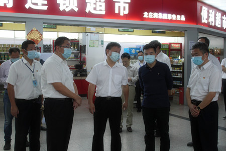 省廳領導“十一”檢查2(滕艷君)_副本.jpg 省廳領導“十一”檢查2(滕艷君)_副本.jpg